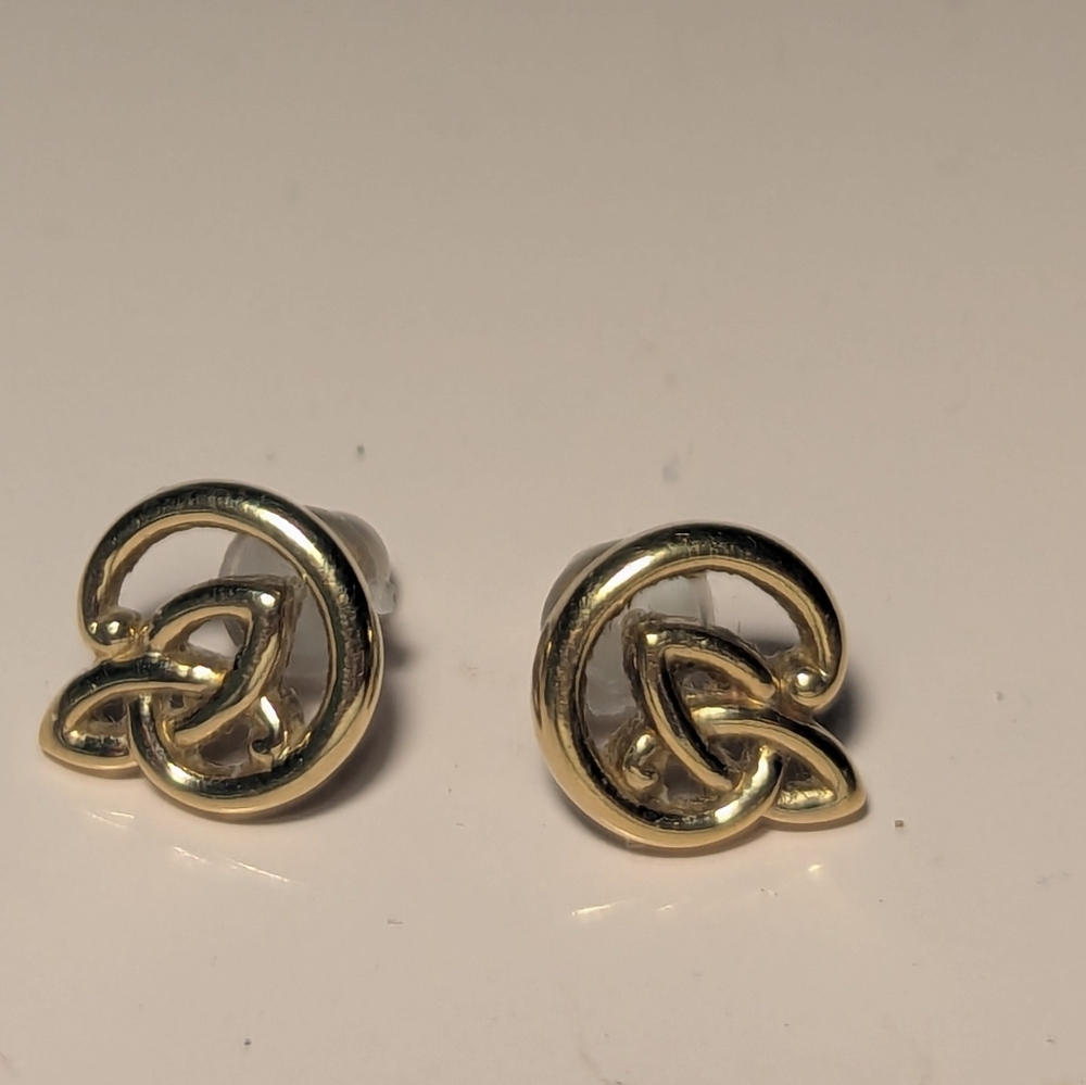 ☘️ Celtic Goldtone Knot Pierced Earrings Viking Warrior